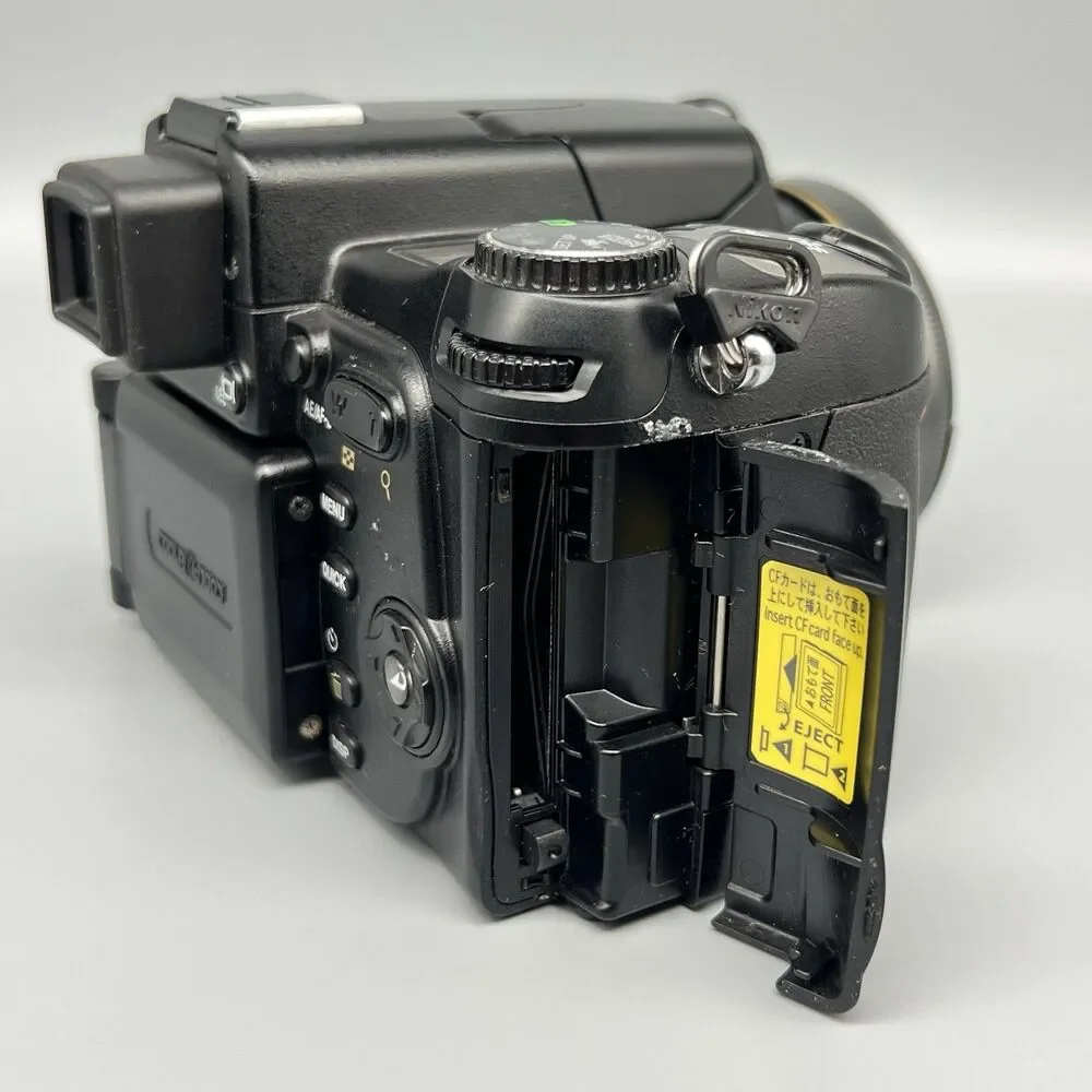 Nikon Coolpix 8800 VR 8MP Digital Camera BODY ONLY - WORKS - NO BATTERY/CHARGER